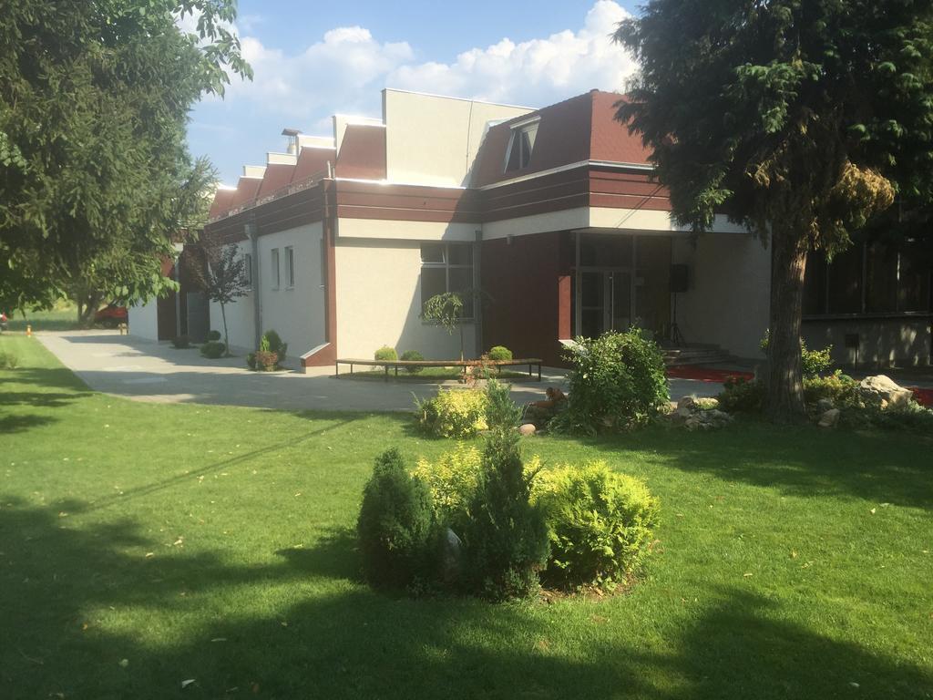 Bed and Breakfast Prenociste Gazela Pirot Zewnętrze zdjęcie