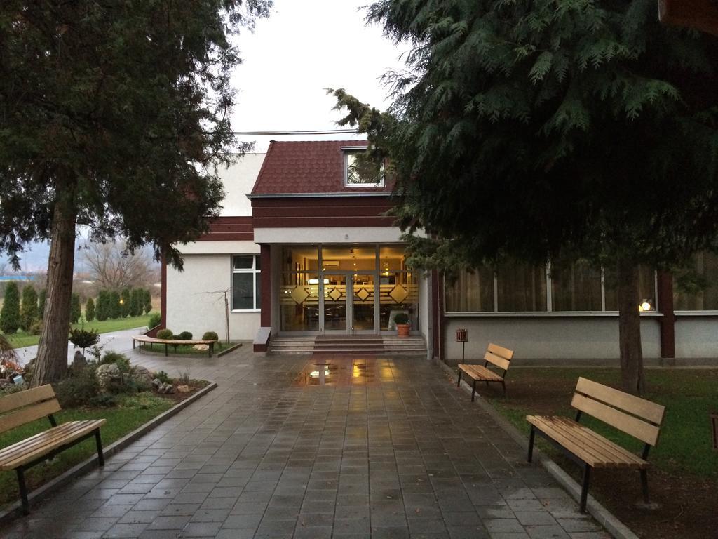 Bed and Breakfast Prenociste Gazela Pirot Zewnętrze zdjęcie